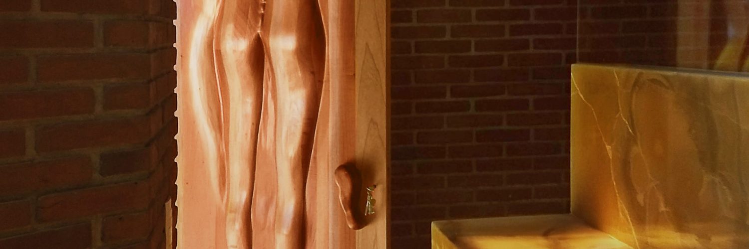 woman door back (1)